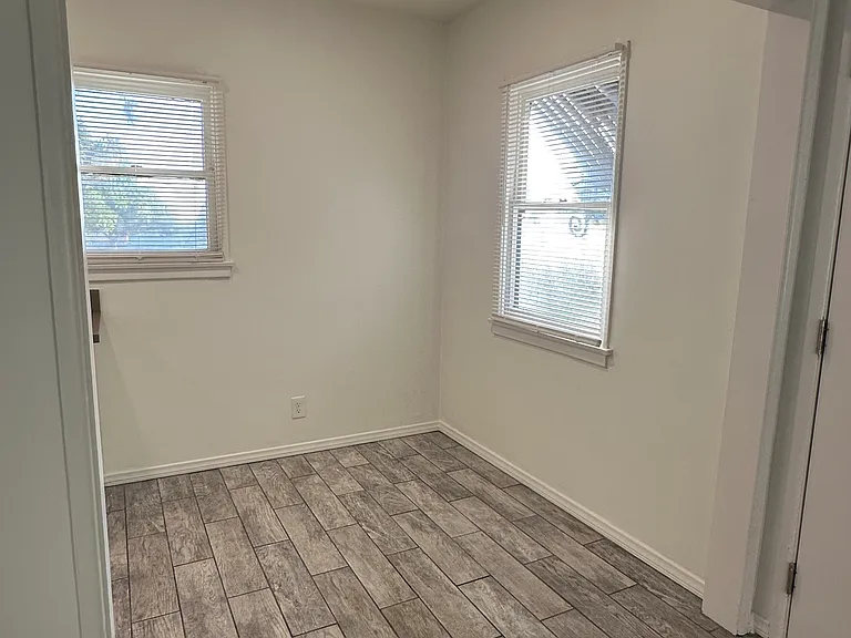2245 Florencita Ave — Photo 4
