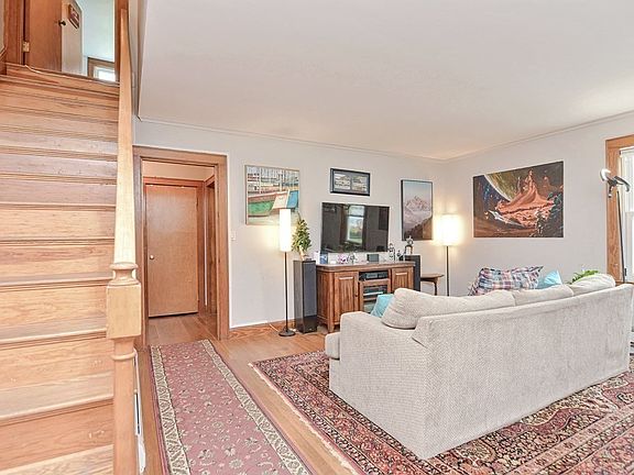 4th image of 50 Heaton Ave