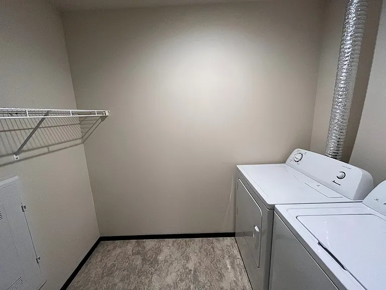 Galaxie High Rise Apartments — Photo 179