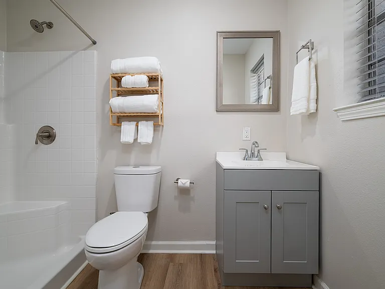 Suite A Bathroom (Private)