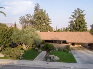 26 Fairway Dr, Porterville, CA 93257