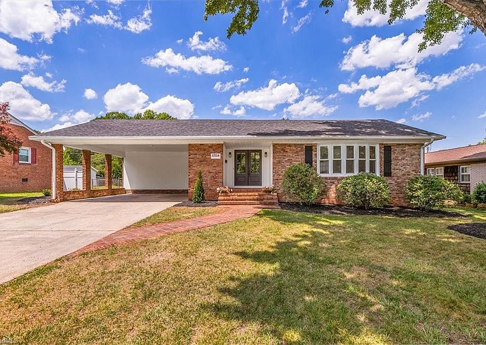 1st image of 2914 W Cornwallis Dr