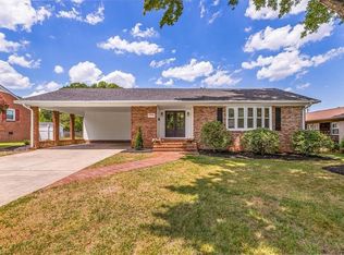 2914 W Cornwallis Dr, Greensboro, NC 27408