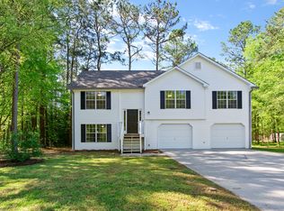 21 Camden Woods Dr, Cartersville, GA 30121