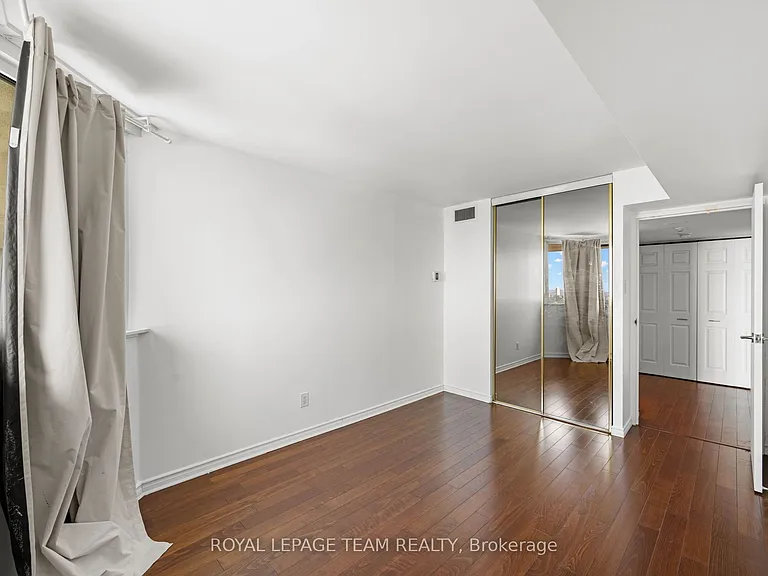 1500 Riverside Dr #2408 — Photo 16