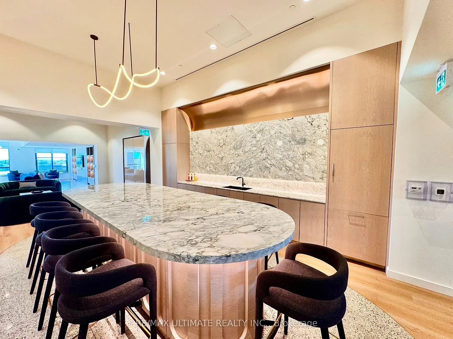 2 bed, $2,450 — Photo 4