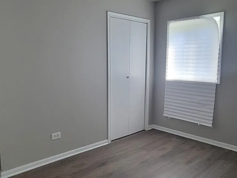 22230 Latonia Ln — Photo 10