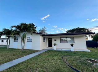 11950 SW 199th St, Miami, FL 33177