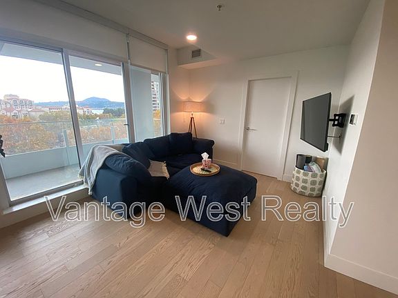 4th image of 1181 Sunset Dr #502