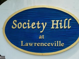 21 Barberry Ct, Lawrence Township, NJ 08648