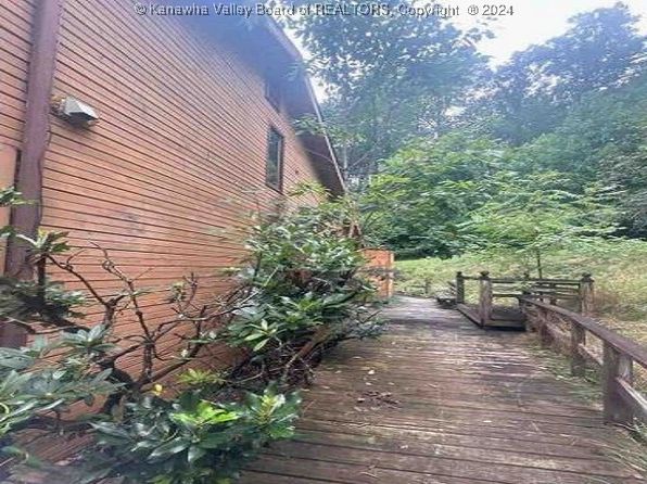 28 Poplar Grove Est, Princeton, WV 24739