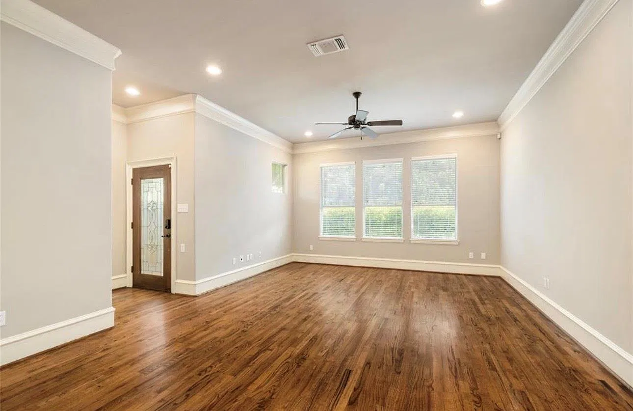 3 bed, 2.5 bath, 2294 sqft, $3,400 — Photo 3