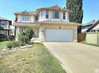 8716 207th St NW, Edmonton, AB T5T6Y1