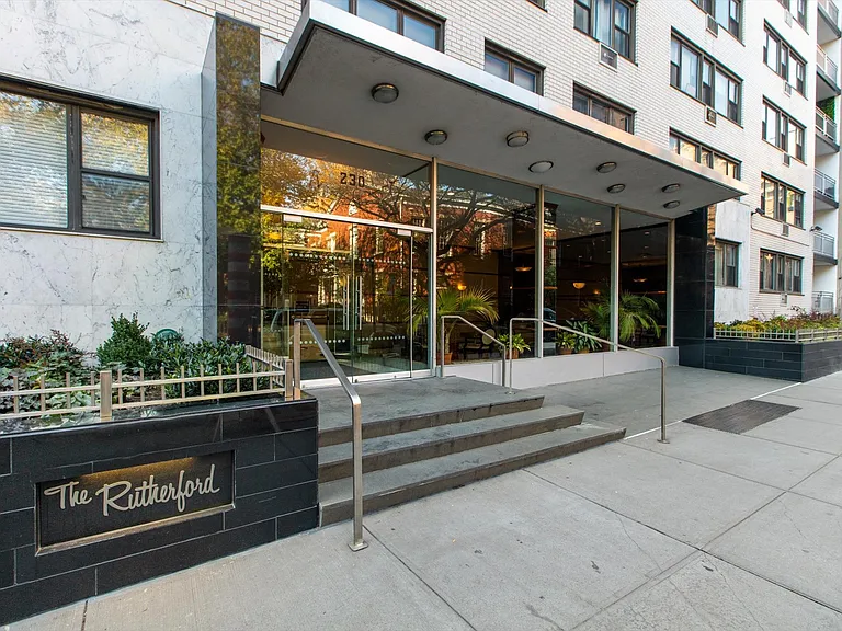 230 E 15th St #5G — Photo 9