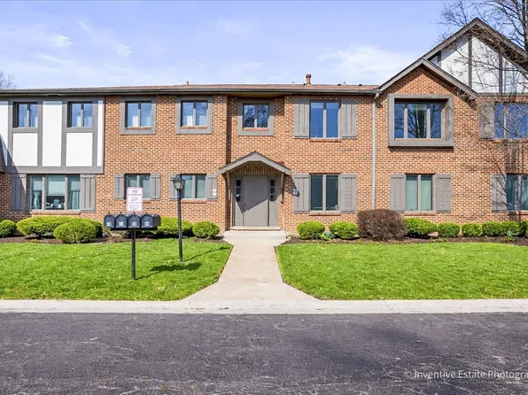 86 Canterbury Ct #277, Palos Heights, IL 60463