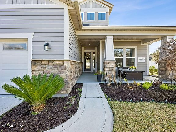 4th image of 225 CLOVERBROOK Road