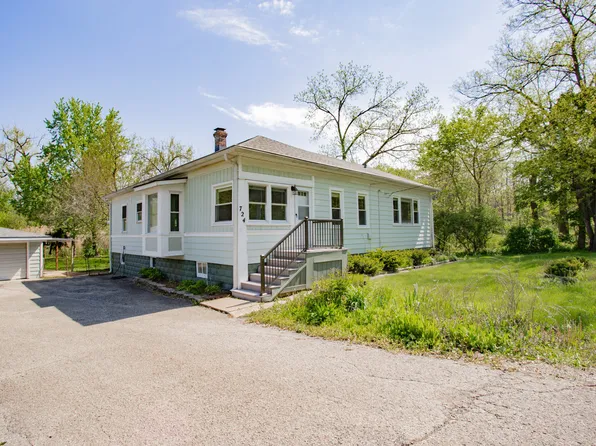 22W724 Saint Charles Rd, Glen Ellyn, IL 60137