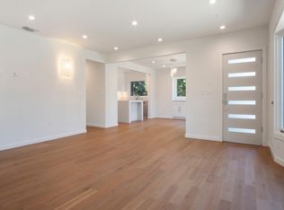 834 9th St #1, Santa Monica, CA 90403