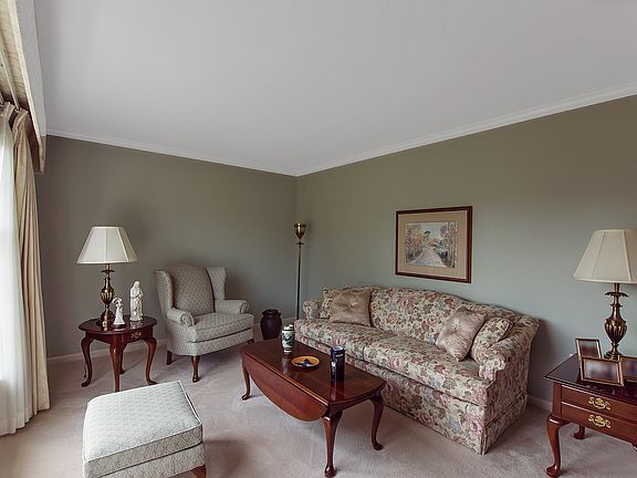 4th image of 306 Eastfield Pl