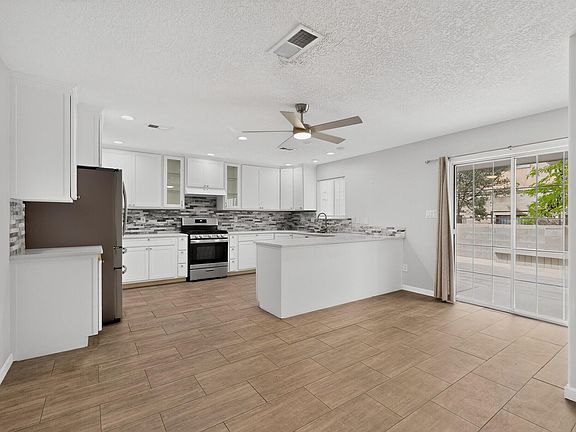 3rd image of 5008 Serena Cir NE