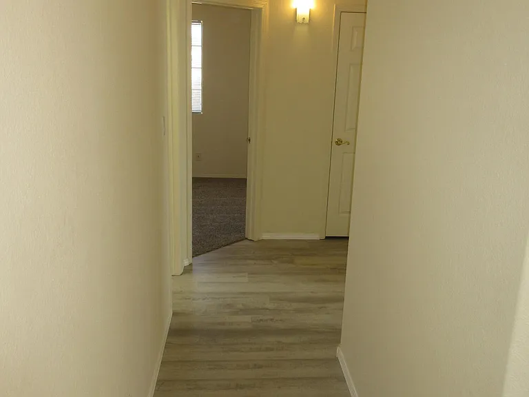 2111 Corte Del Caballo NW — Photo 21