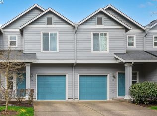 810 E 9th St APT F24, Newberg, OR