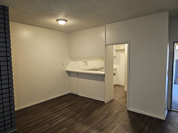 4th image of 2335 Windsor Dr