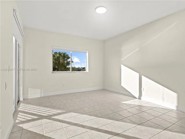 10720 NW 66th St — Photo 6