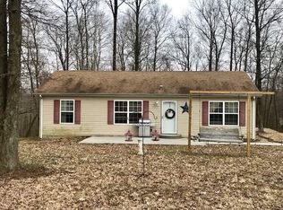 2349 S Walnut Rd, Bloomfield, IN 47424