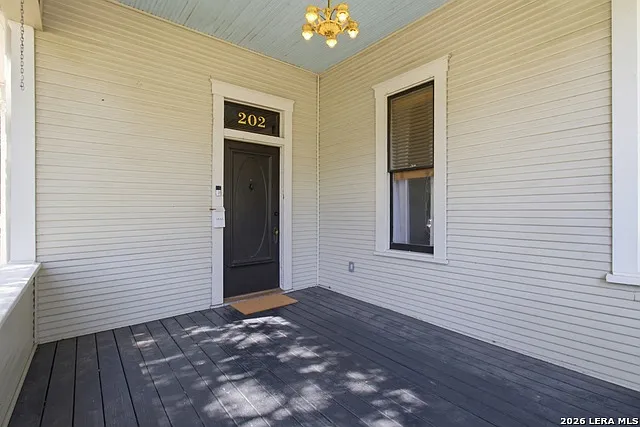 202 Eads Ave — Photo 3