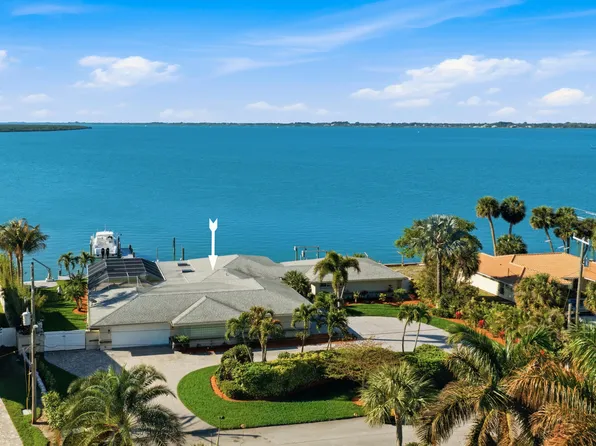 1625 Thumb Point Drive, Fort Pierce, FL 34949