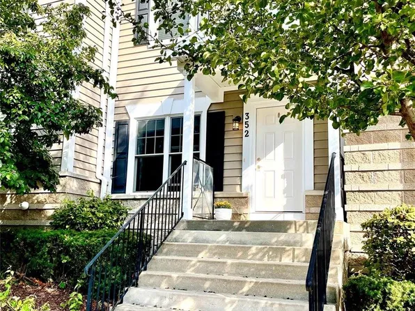 352 W Grand River Ave, East Lansing, MI 48823
