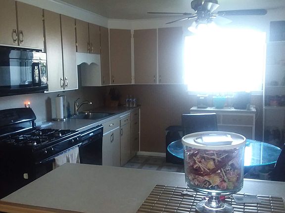 4th image of 2470 Independence Ave