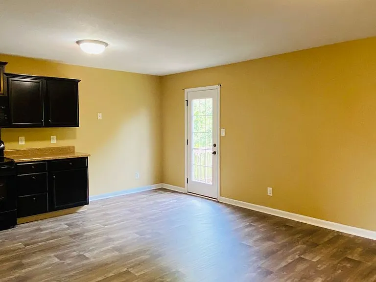 1725 Thistlewood Dr #B — Photo 1