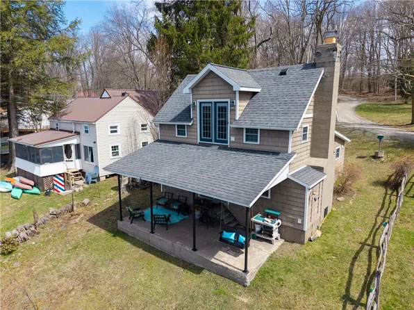 9125 E Shore Rd, Bath, NY 14810