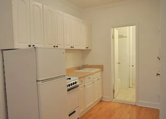 Rented by Douglas Elliman | media 63