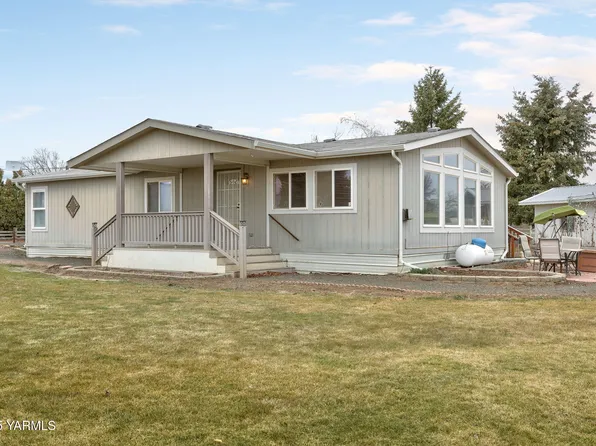 3203 S 101st Ave, Yakima, WA 98903