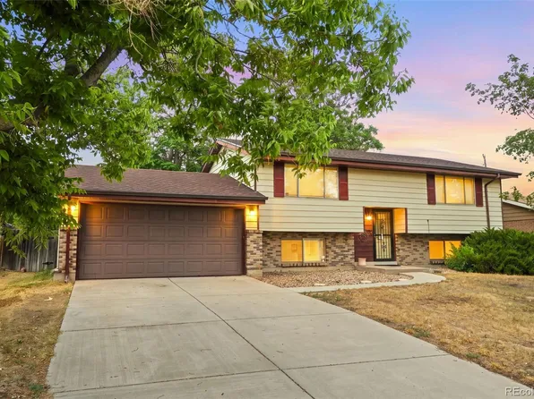 984 S Victor Way, Aurora, CO 80012