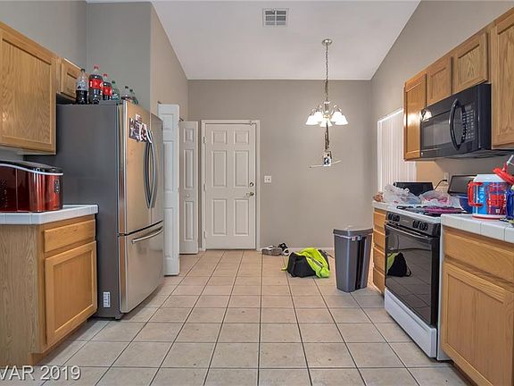 3rd image of 5413 Fountain Palm St