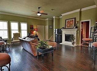 8224 Bridge St, North Richland Hills, TX 76180
