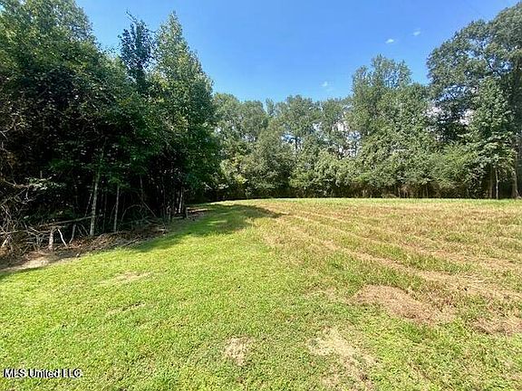 4th image of Adams Rd