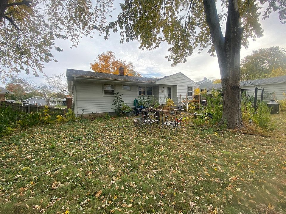 2nd image of 946 Nevin Ct