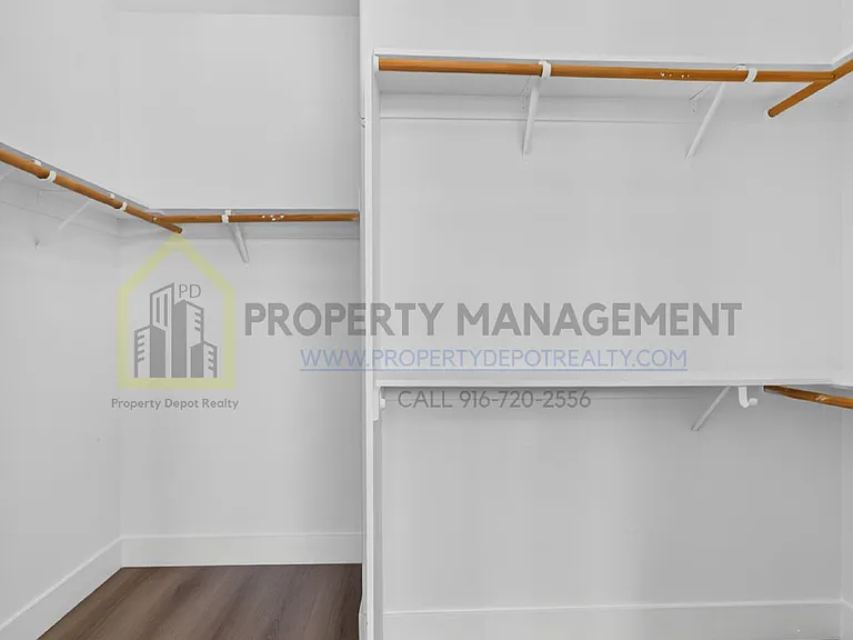 1570 Charm Way — Photo 35