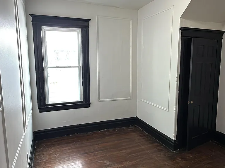 43 Treacy Ave #A — Photo 5