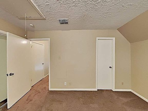 3rd image of 12819 Venice Ln