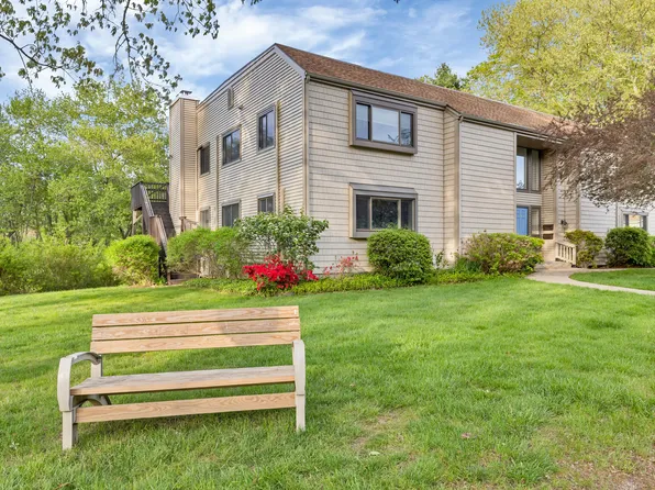 91 Riverview Road APT 9B, East Lyme, CT 06357