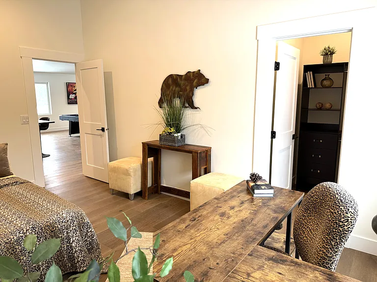 233 Cowboy Dr — Photo 19