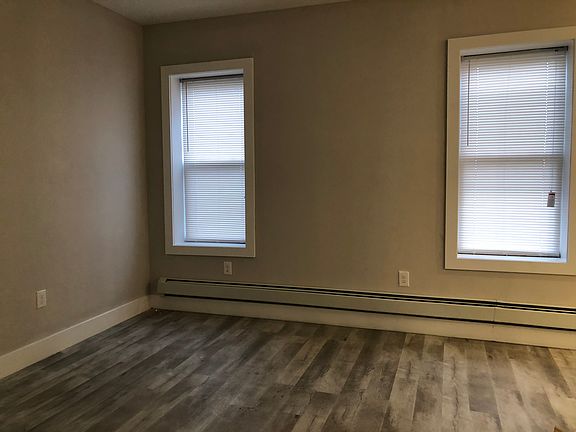 5th image of 234 Jewett Ave #11E
