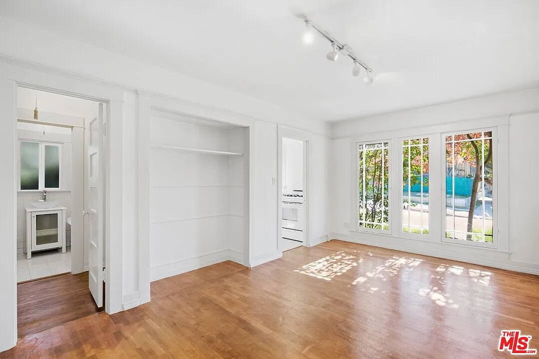 Studio, 1.0 bath, 450 sqft, $1,995 — Photo 4