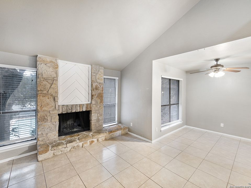 1st image of 3843 Barrington St #227